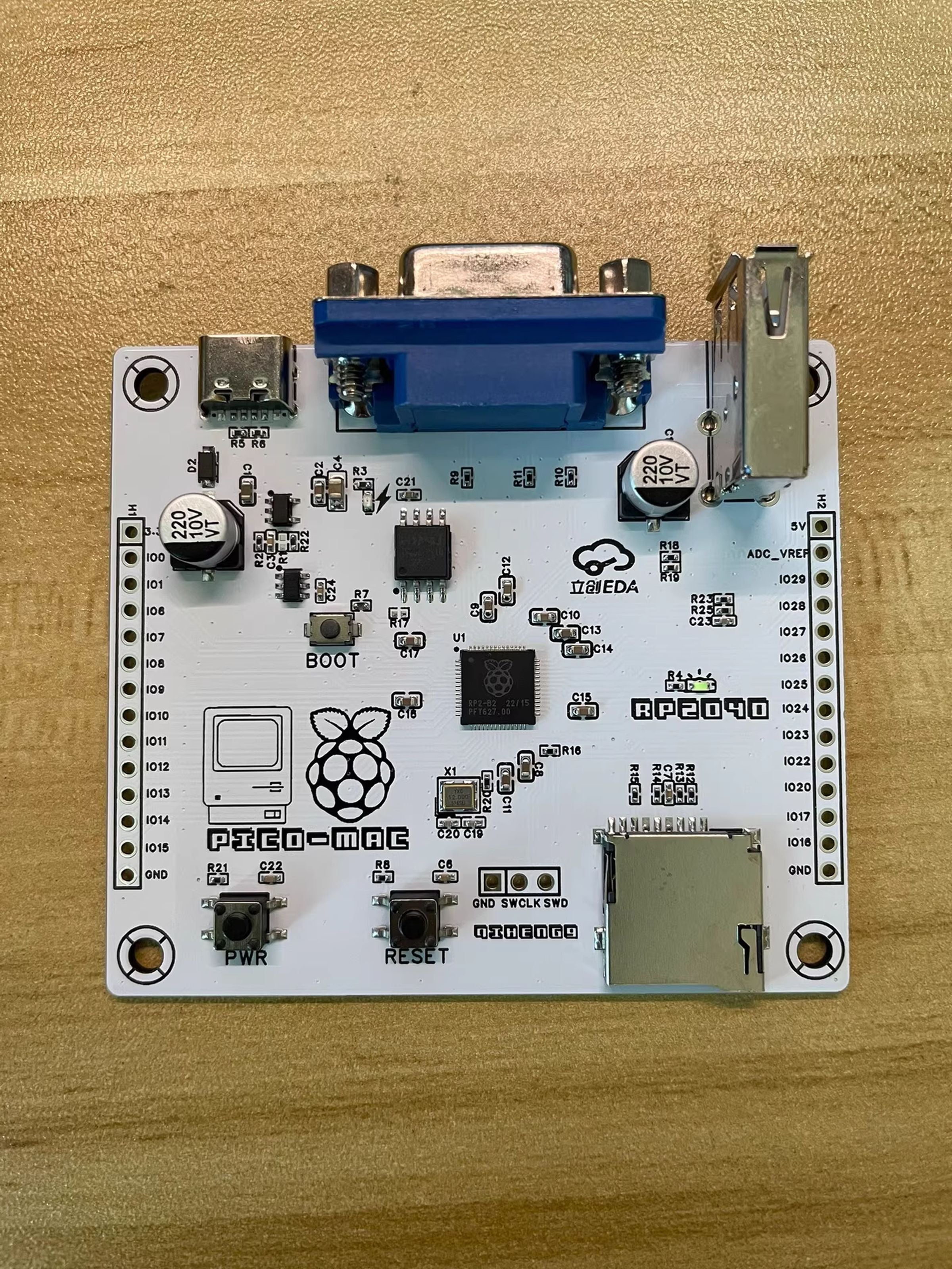 Pico-Mac - Macintosh 128K Replica (RP2040)