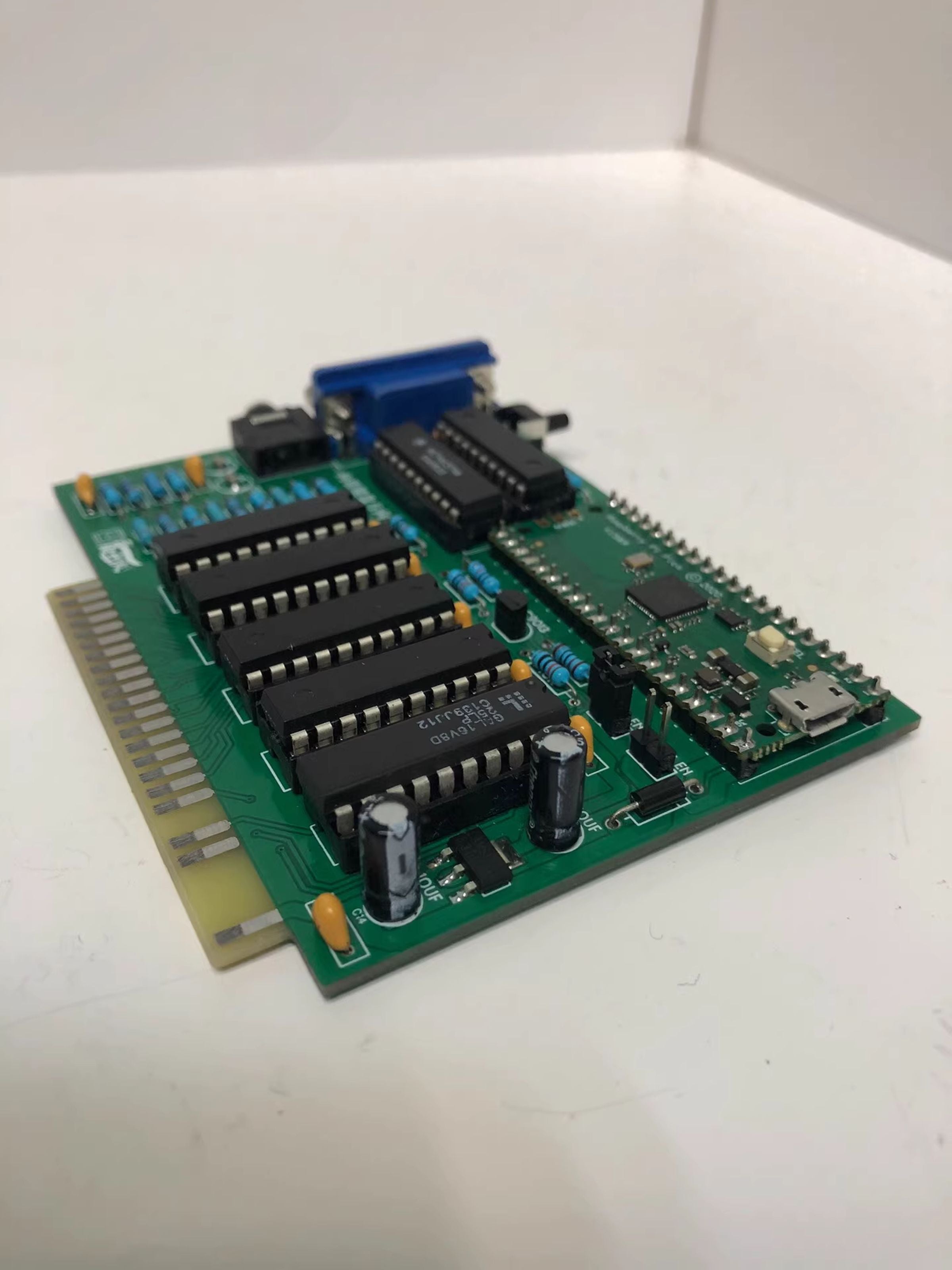 Apple II Mockingboard Sound + VGA 2-in-1 Card