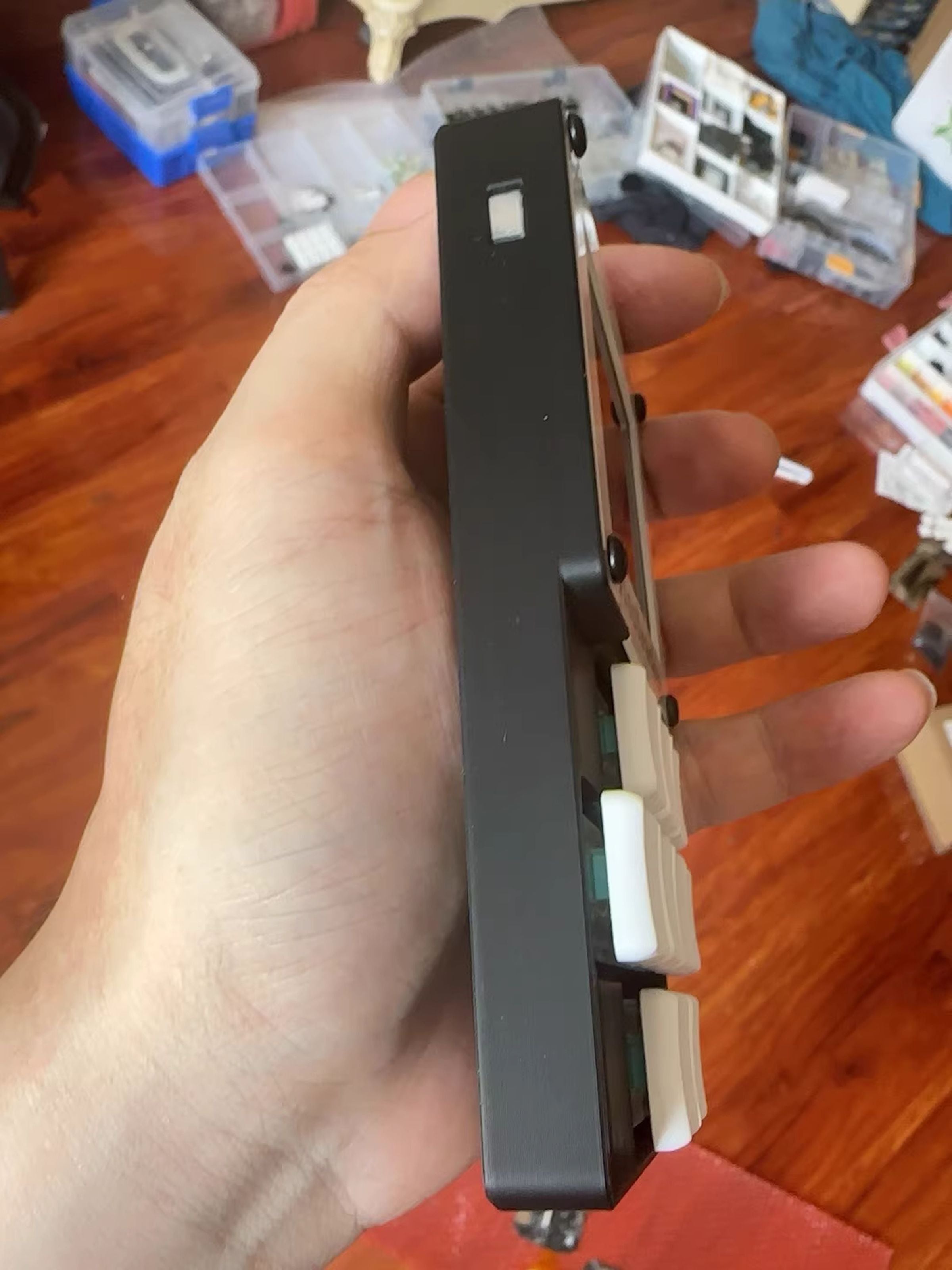 PicoTracker 2.1 - Palm-Sized Open Hardware Groovebox