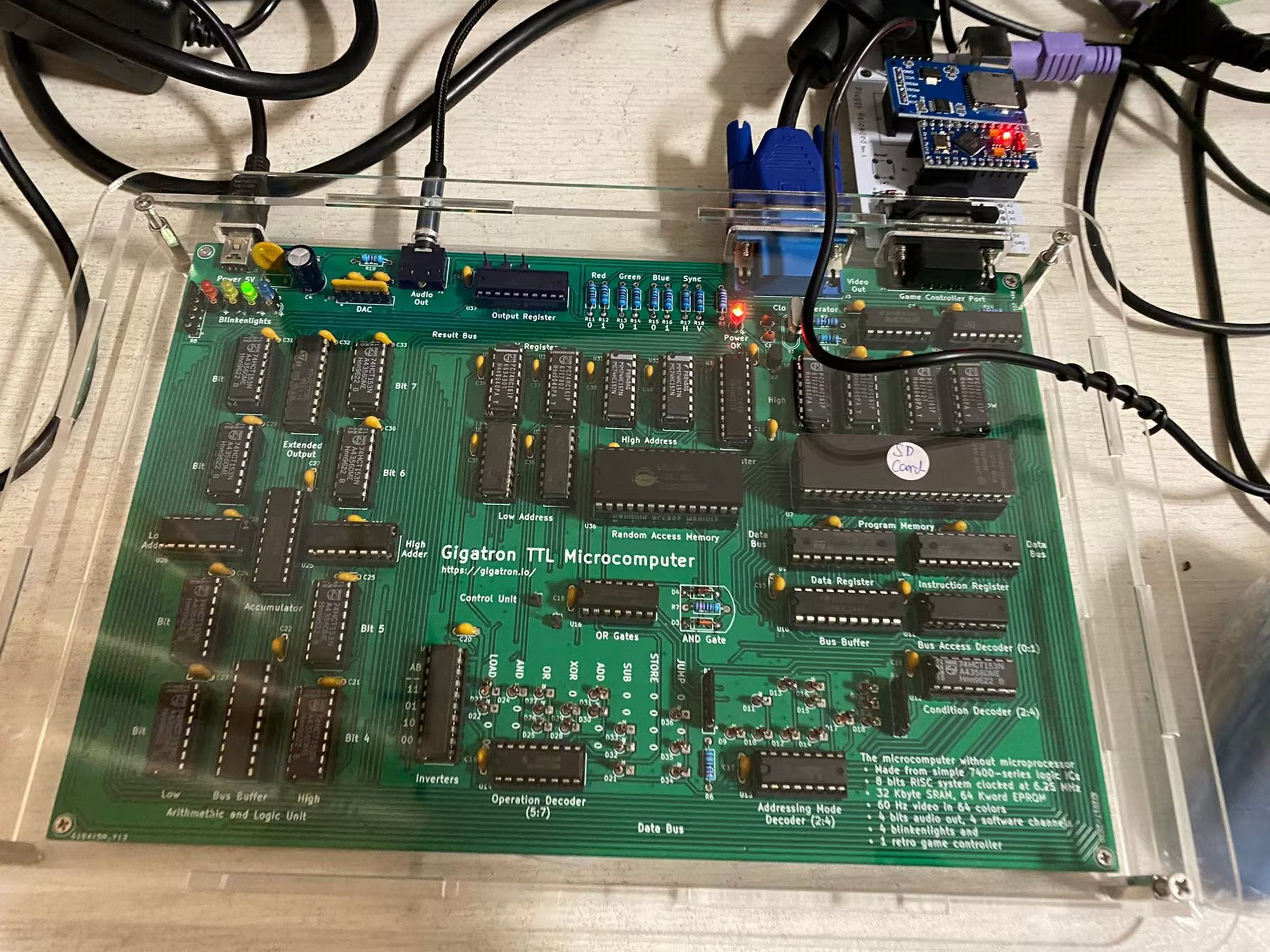 Gigatron – TTL Microcomputer with 3D Case
