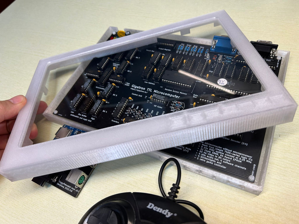 Gigatron – TTL Microcomputer with 3D Case