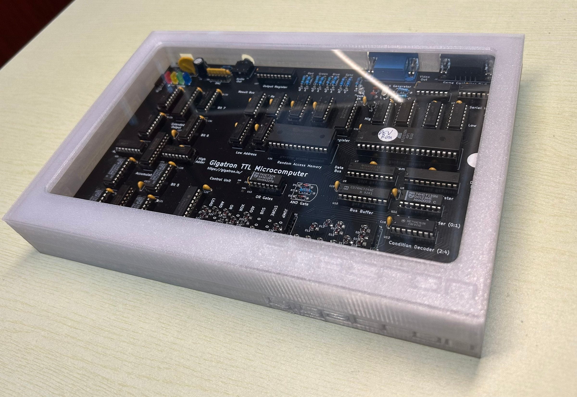 Gigatron – TTL Microcomputer with 3D Case