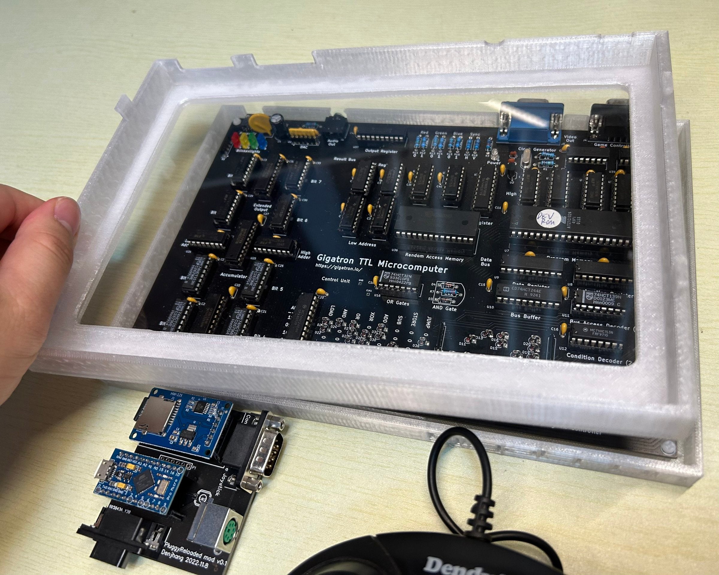 Gigatron – TTL Microcomputer with 3D Case