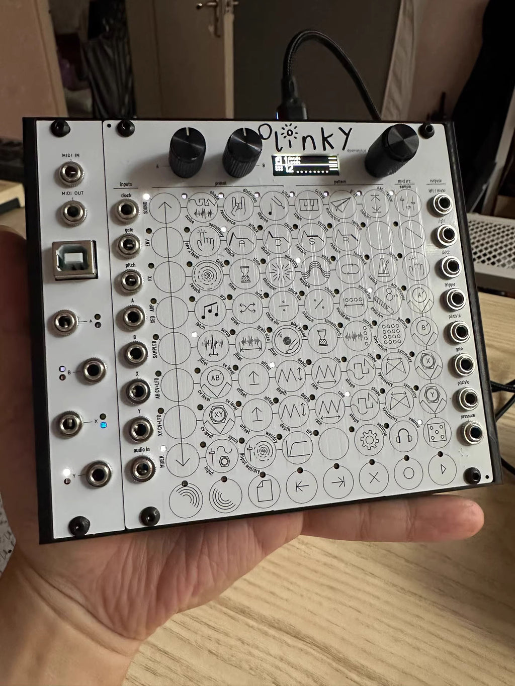 Plinky Synth V3.1 "Sick White" Limited Edition