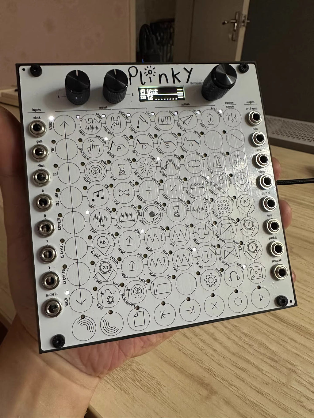 Plinky Synth V3.1 "Sick White" Limited Edition