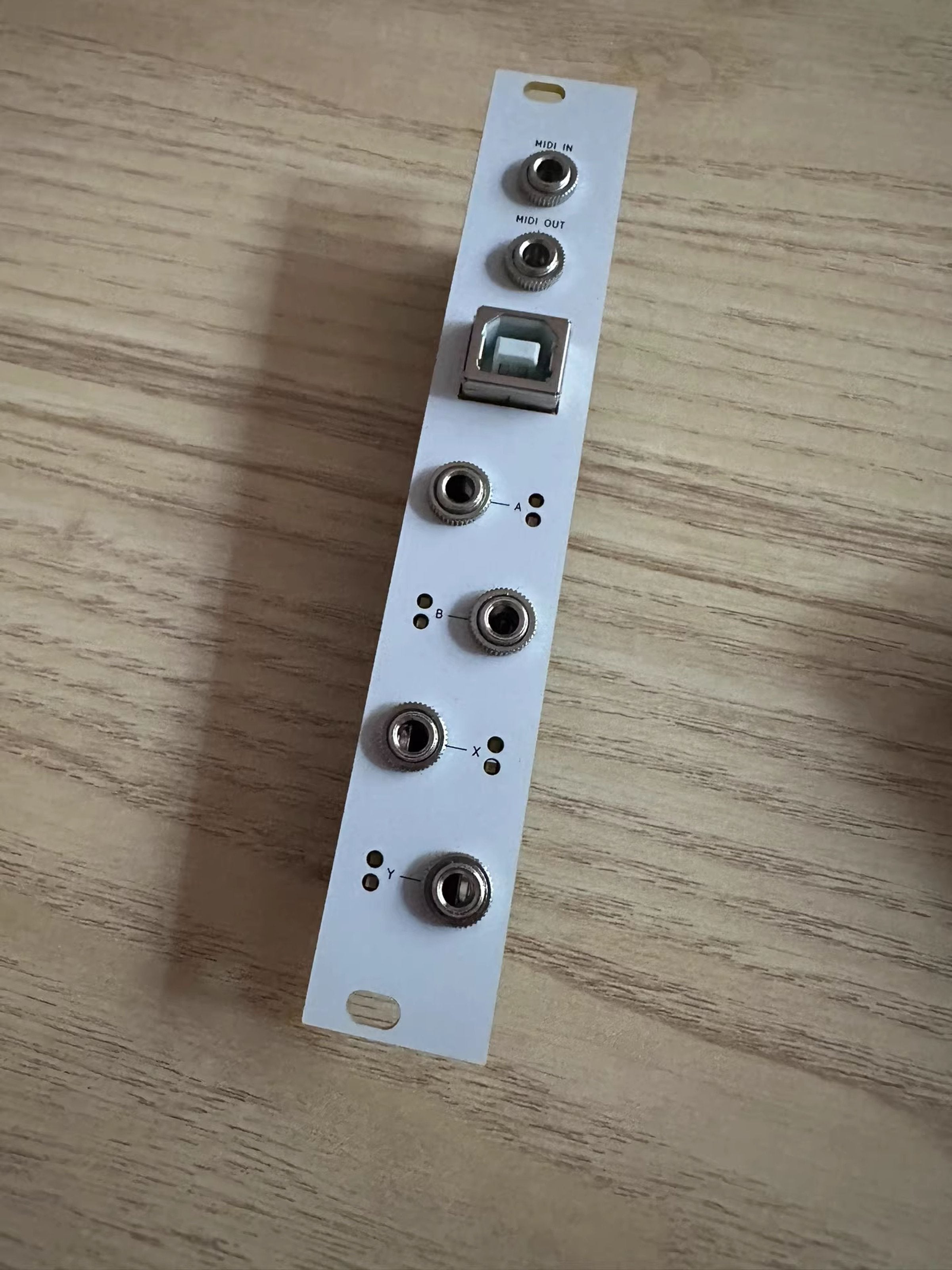 Plinky Synth V3.1 "Sick White" Limited Edition